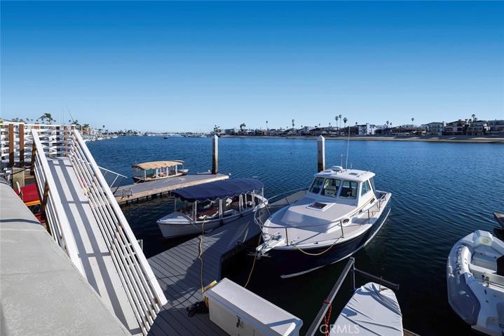 Private Dock that can hold up to two vessels