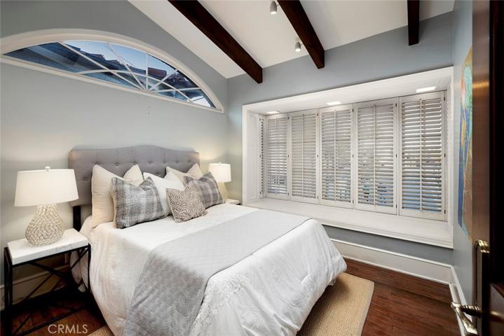 5661 E Corso Di Napoli, Long Beach, California 90803