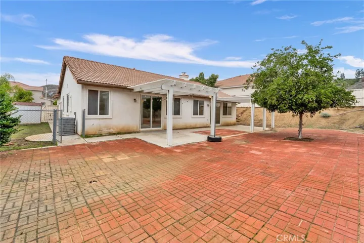 21068 Creekside Drive, Lake Elsinore, California 92532