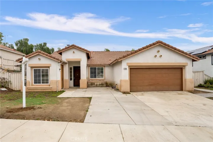 21068 Creekside Drive, Lake Elsinore, California 92532
