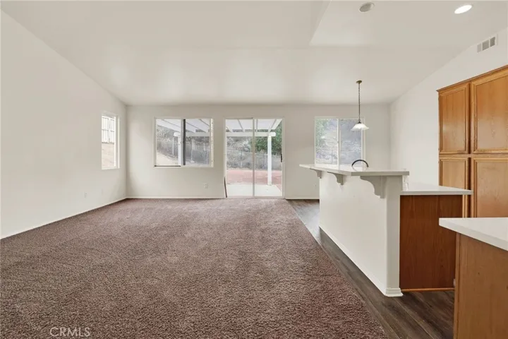 21068 Creekside Drive, Lake Elsinore, California 92532