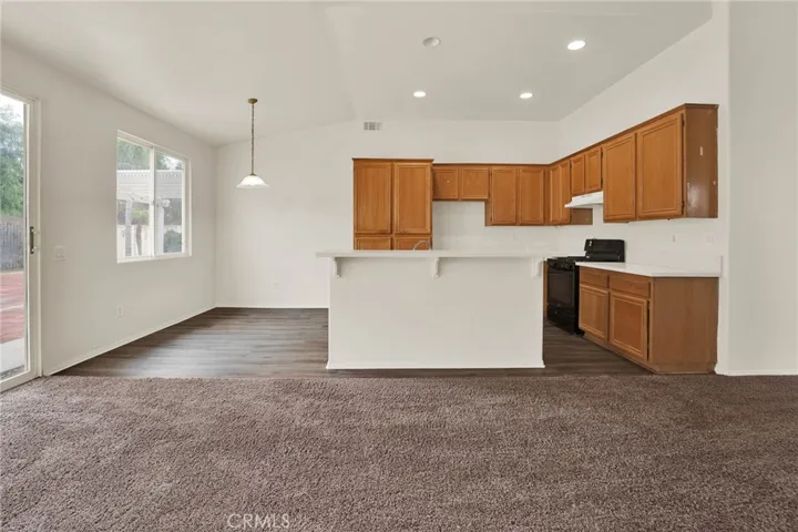 21068 Creekside Drive, Lake Elsinore, California 92532