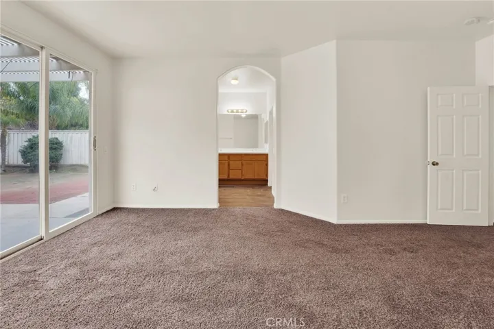 21068 Creekside Drive, Lake Elsinore, California 92532