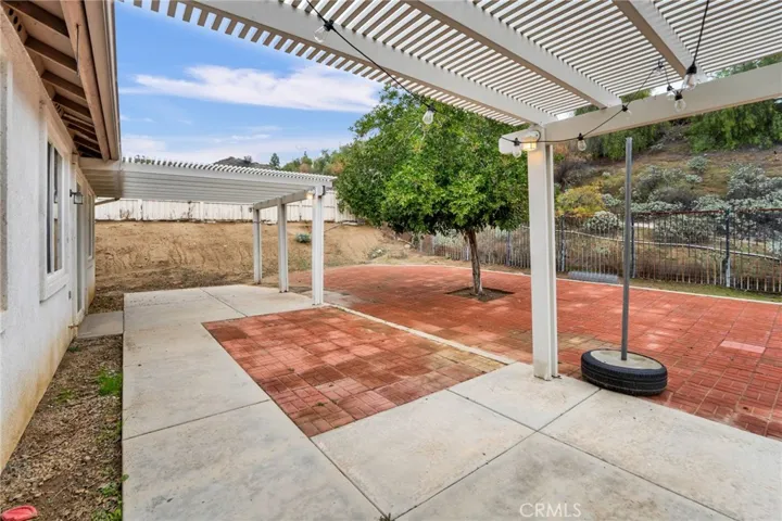 21068 Creekside Drive, Lake Elsinore, California 92532
