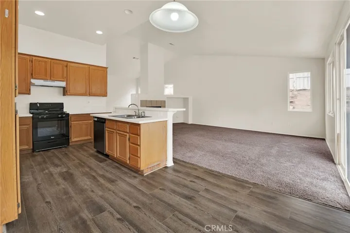 21068 Creekside Drive, Lake Elsinore, California 92532