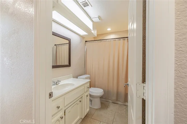 20312 Graham Street, California City, California 93505