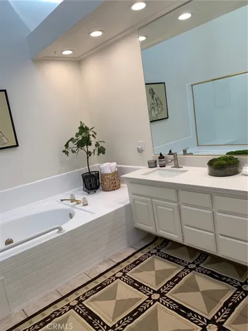 32130 Canyon Crest Court, Westlake Village, California 91361