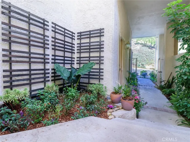 32130 Canyon Crest Court, Westlake Village, California 91361
