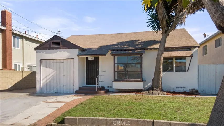 15902 S Harvard Boulevard, Gardena, California 90247