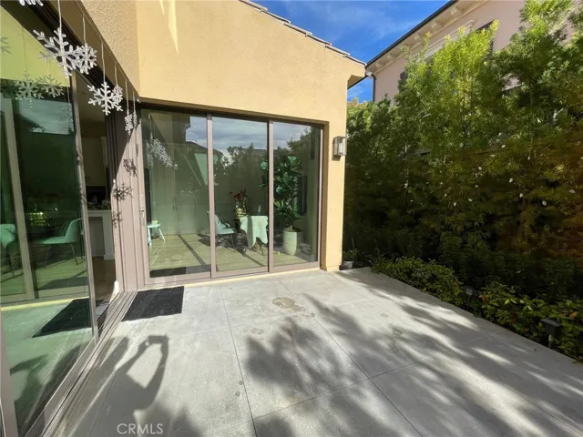 126 Lomita, Irvine, California 92618