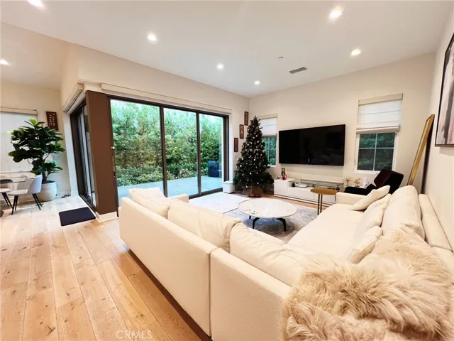 126 Lomita, Irvine, California 92618