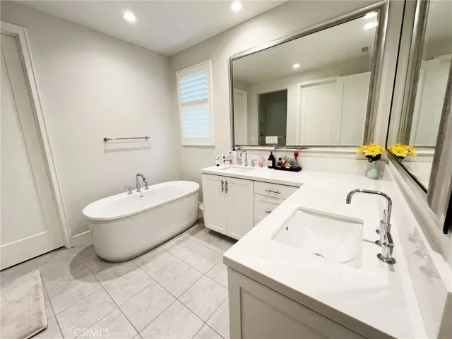126 Lomita, Irvine, California 92618