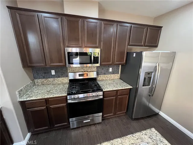 27111 Red Rock, Menifee, California 92585