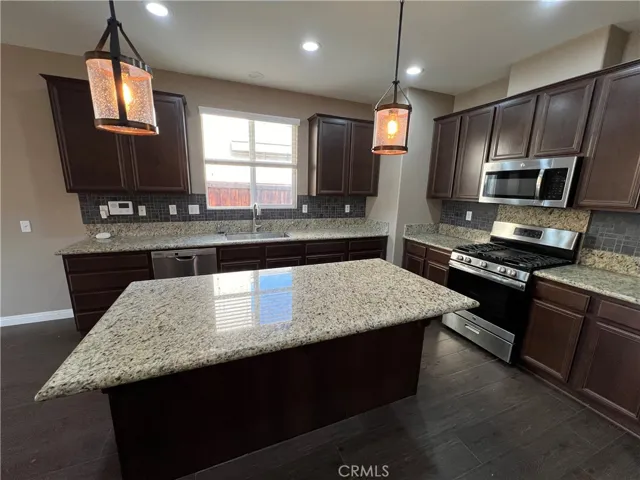 27111 Red Rock, Menifee, California 92585