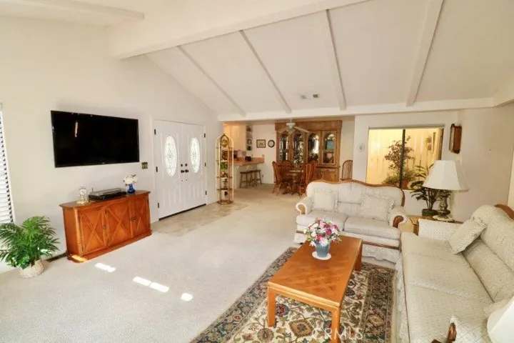 2621 Park Lake 197, Santa Ana, California 92705