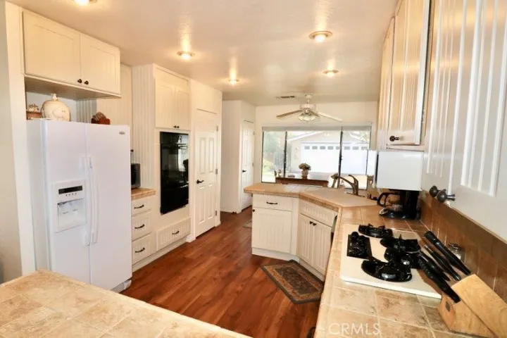 2621 Park Lake 197, Santa Ana, California 92705