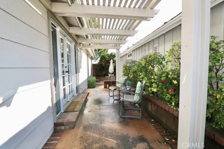 2621 Park Lake 197, Santa Ana, California 92705