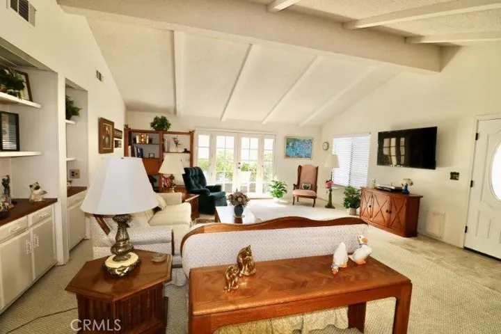2621 Park Lake 197, Santa Ana, California 92705