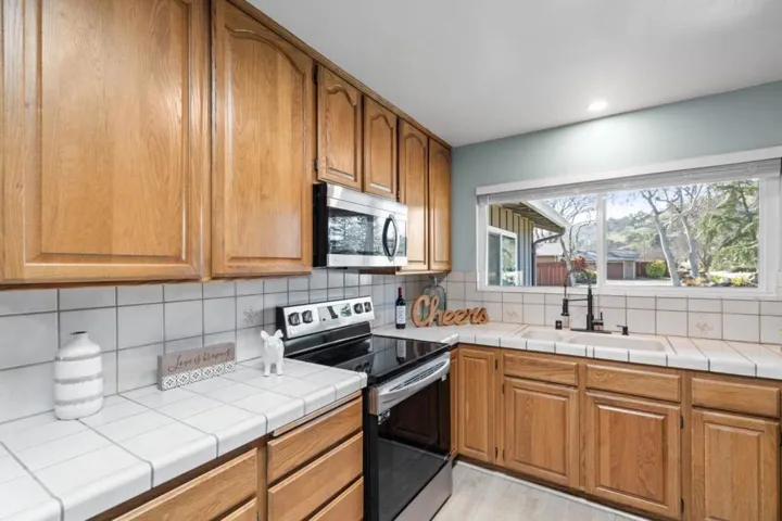 15590 La Alameda Drive, Morgan Hill, California 95037