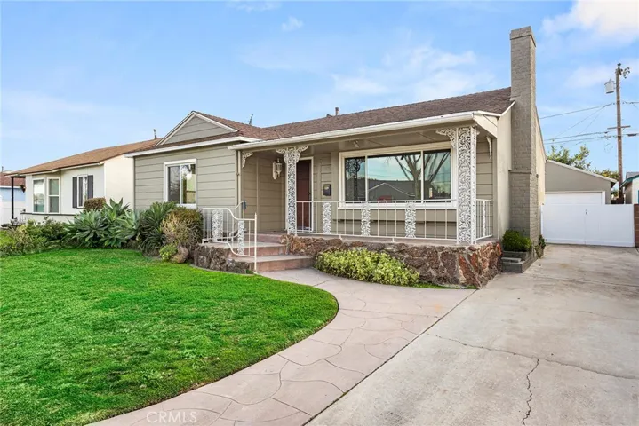 2724 Freckles Road, Lakewood, California 90712