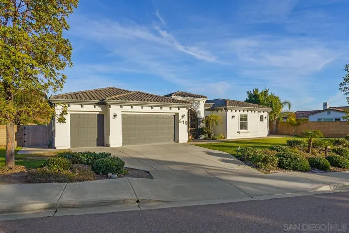 619 Via Maggiore, Chula Vista, California 91914