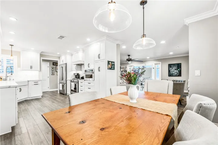 Open concept living, great sight lines from the dining area to the main living areas of the home. Fantastic layout for entertaining!