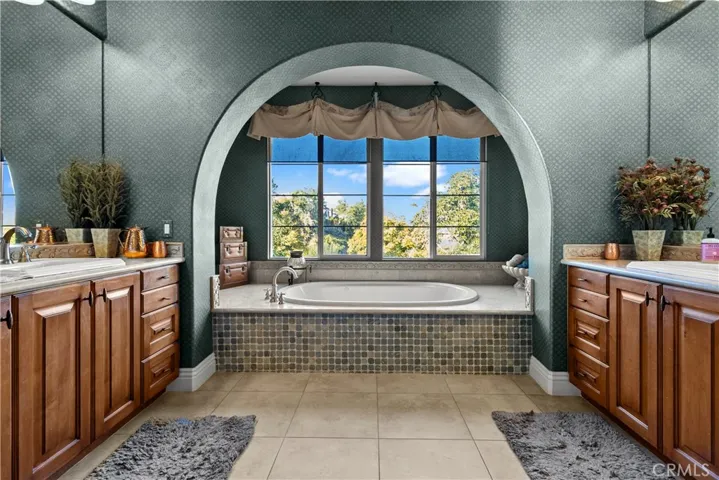 5 Fallow Lane, Ladera Ranch, California 92694