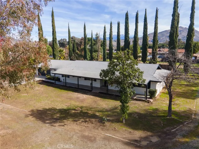 30150 Emerald Lane, Hemet, California 92543