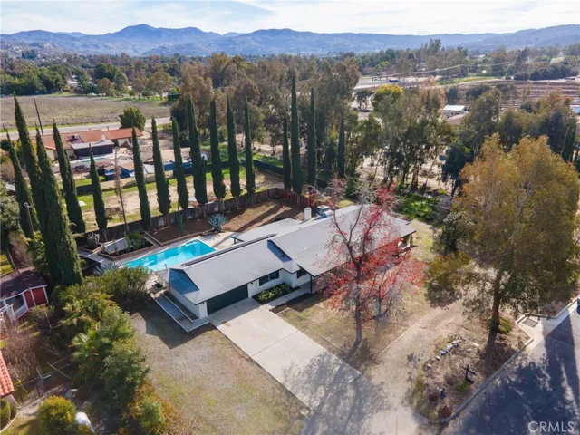 30150 Emerald Lane, Hemet, California 92543