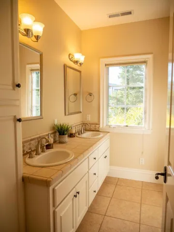 16420 W La Chiquita Avenue, Los Gatos, California 95032