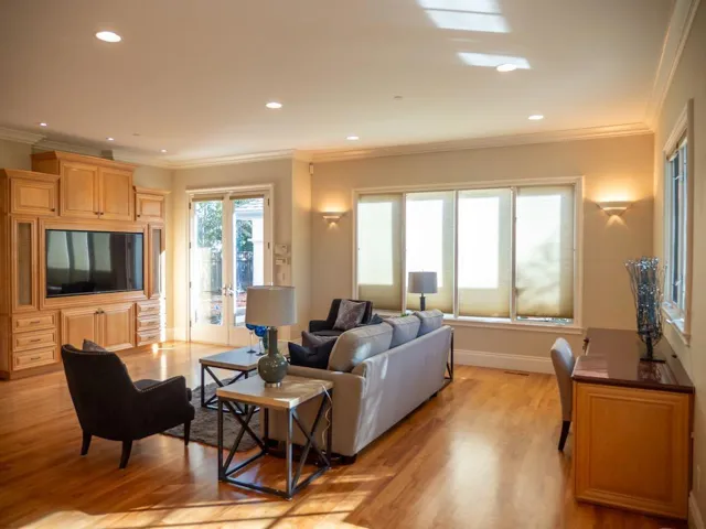 16420 W La Chiquita Avenue, Los Gatos, California 95032