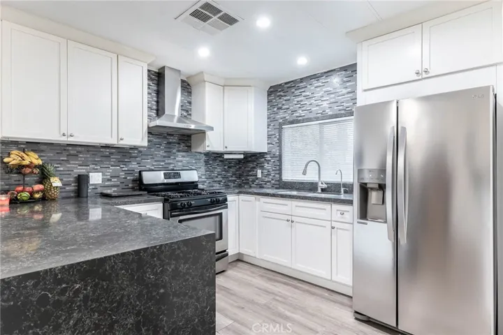 15445 Cobalt St 156, Sylmar, California 91342
