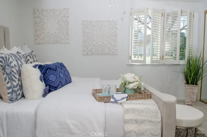 19009 Avenue Of The Oaks, Newhall, California 91321