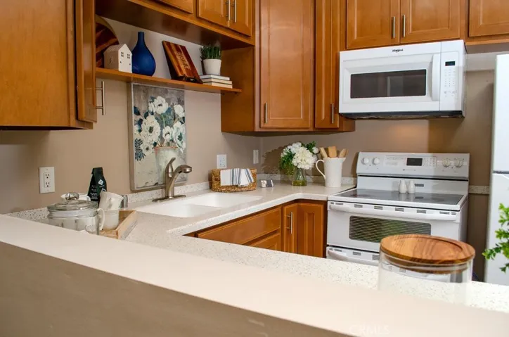 19009 Avenue Of The Oaks, Newhall, California 91321