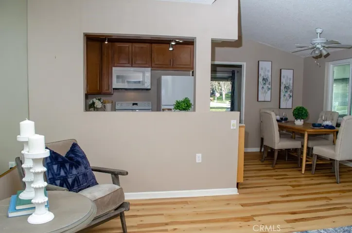 19009 Avenue Of The Oaks, Newhall, California 91321