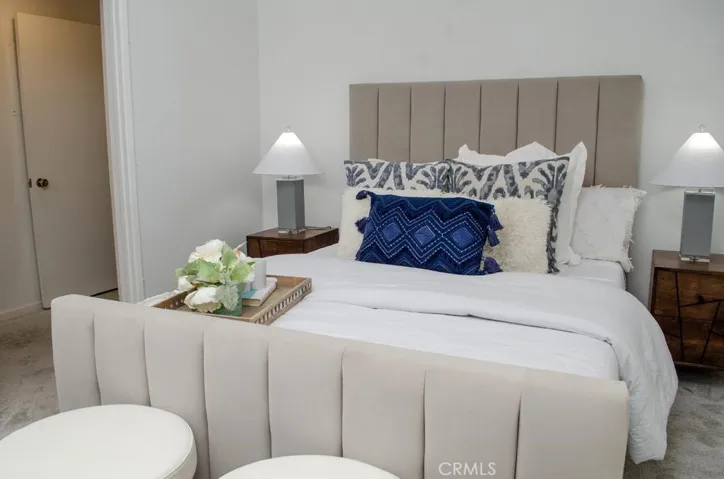 19009 Avenue Of The Oaks, Newhall, California 91321