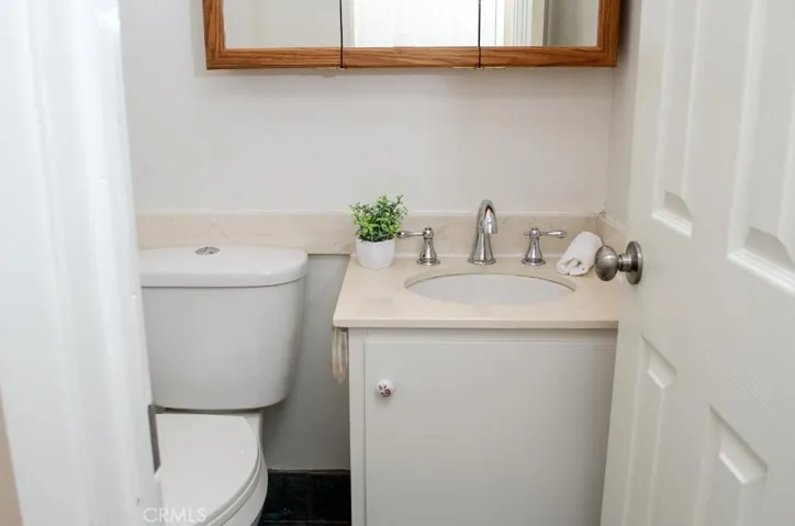 19009 Avenue Of The Oaks, Newhall, California 91321