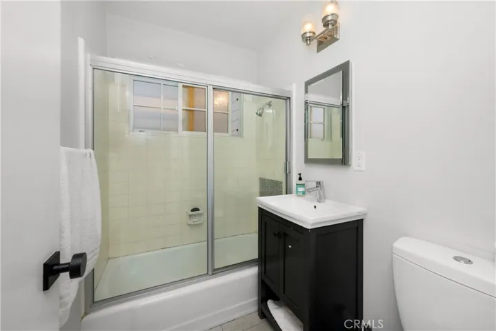 3555 Valley Meadow Road, Sherman Oaks, California 91403