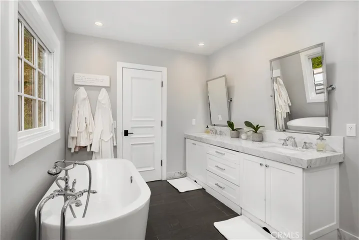 3555 Valley Meadow Road, Sherman Oaks, California 91403
