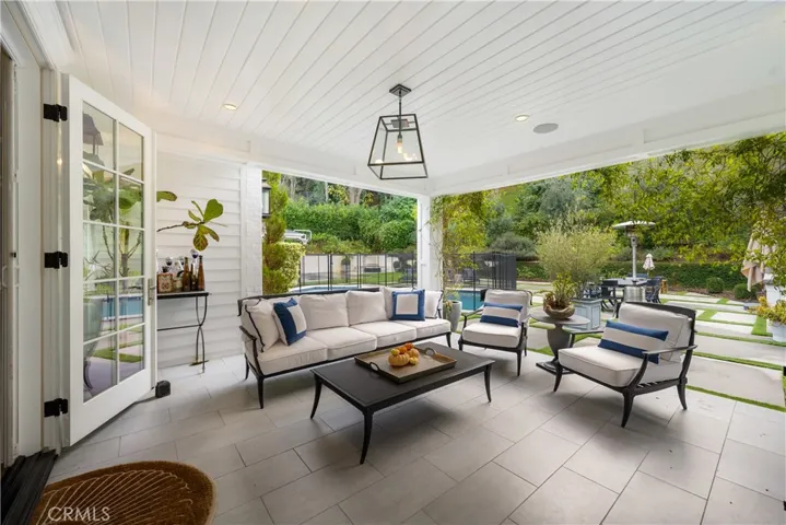3555 Valley Meadow Road, Sherman Oaks, California 91403