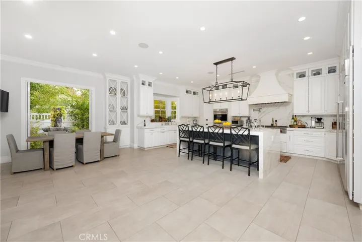3555 Valley Meadow Road, Sherman Oaks, California 91403