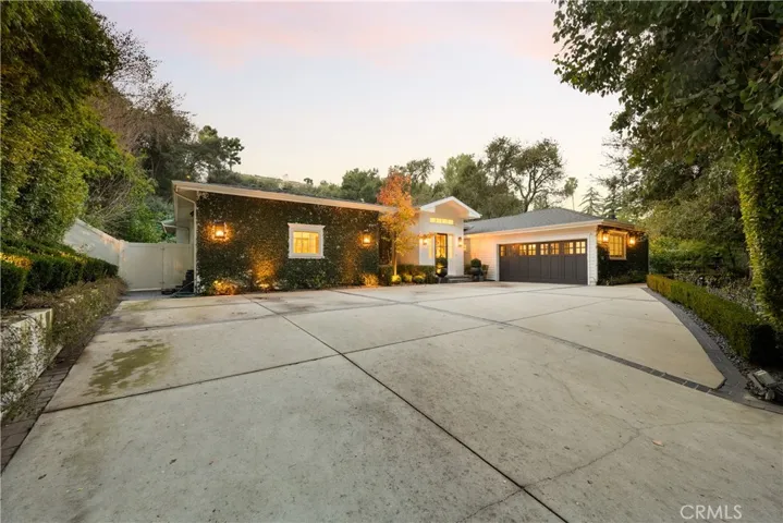 3555 Valley Meadow Road, Sherman Oaks, California 91403