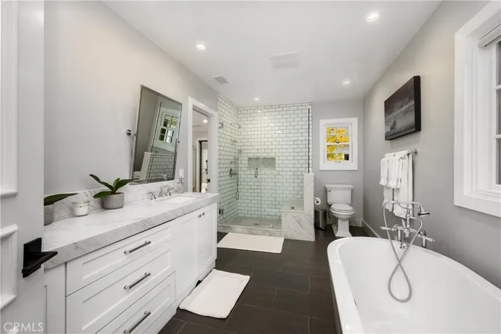 3555 Valley Meadow Road, Sherman Oaks, California 91403