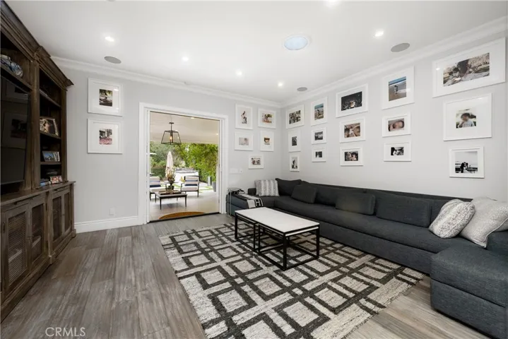 3555 Valley Meadow Road, Sherman Oaks, California 91403