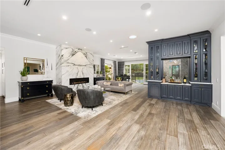 3555 Valley Meadow Road, Sherman Oaks, California 91403
