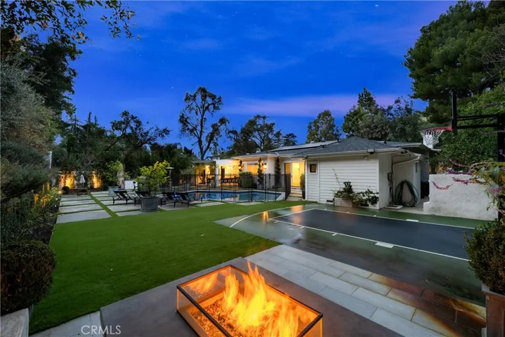 3555 Valley Meadow Road, Sherman Oaks, California 91403