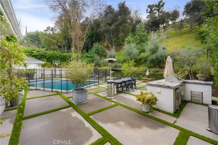 3555 Valley Meadow Road, Sherman Oaks, California 91403