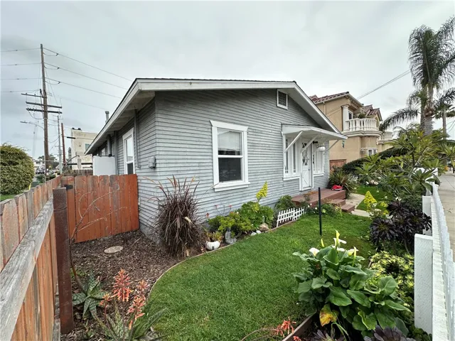 724 N Cleveland Street, Oceanside, California 92054