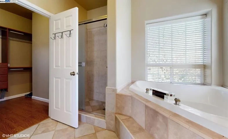 2409 Ruby Ct, Rocklin, California 95677