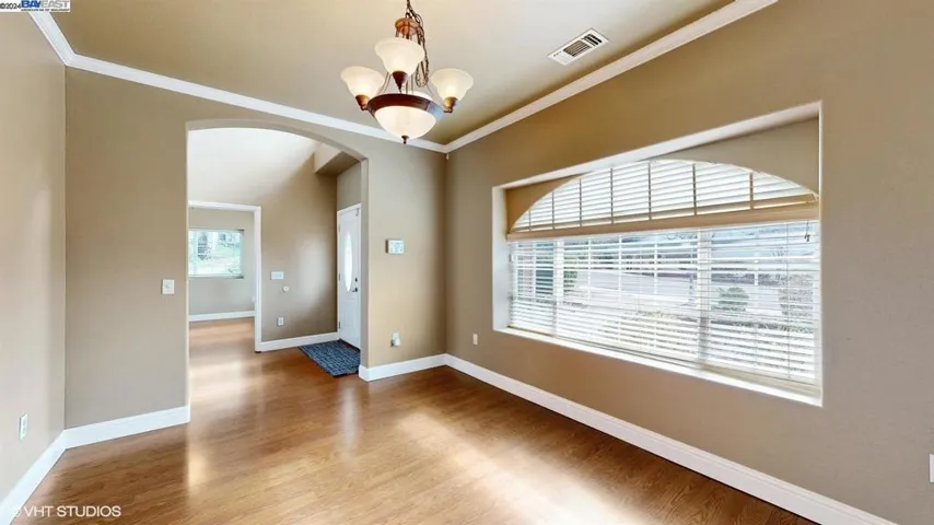 2409 Ruby Ct, Rocklin, California 95677
